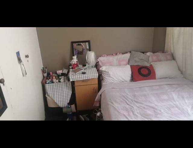 2 BEDROOM FLAT SOLD IN ELANDSHEUWEL